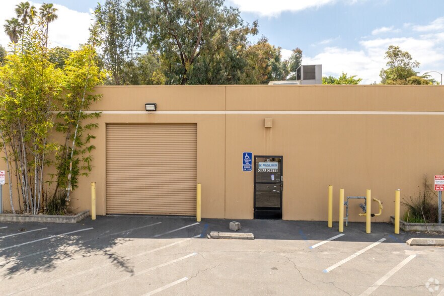 More Photos Of 530 Opper St, Escondido Manufacturing For Sale