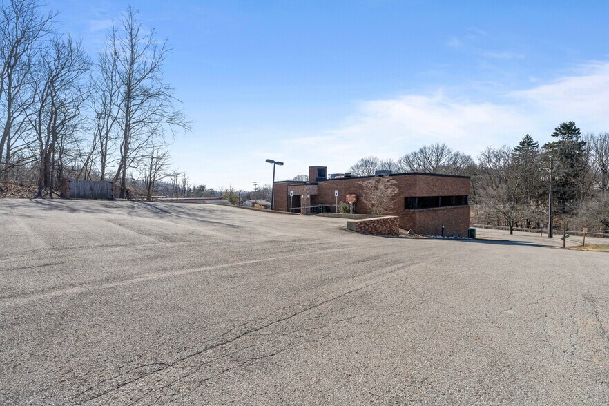 More Photos Of 2640 Pitcairn Rd, Monroeville Medical For Sale
