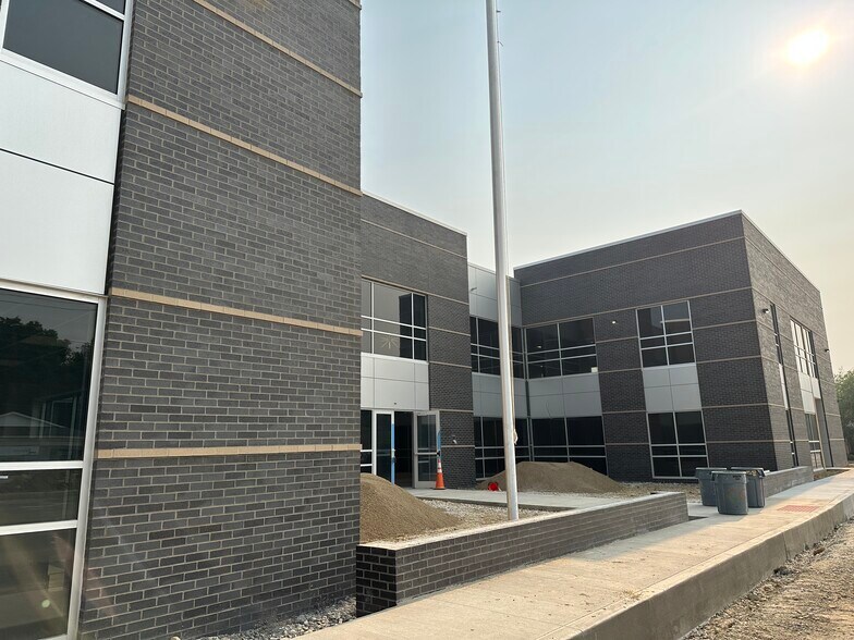 More Photos Of 1255 High St, Wadsworth Medical For Lease