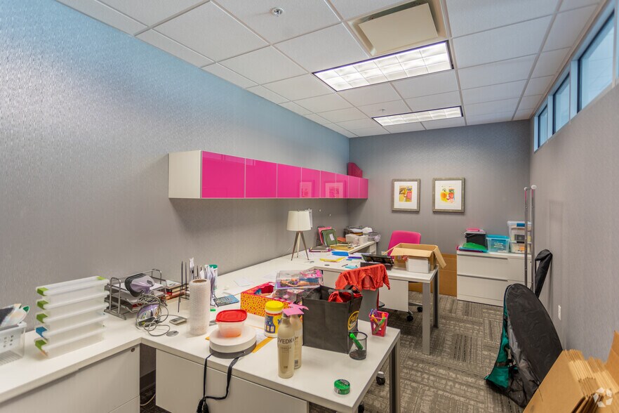 More Photos Of 655 Plum St, Cincinnati Office For Sale