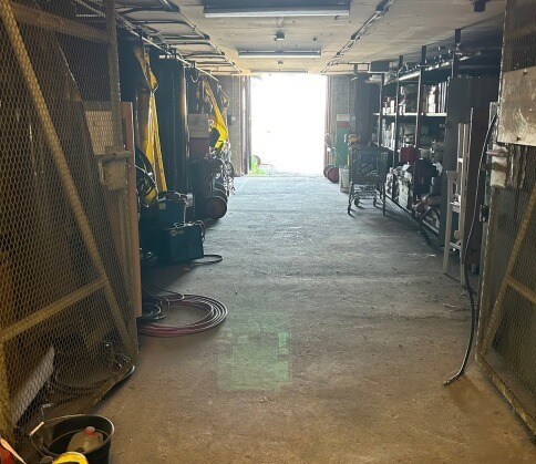 More Photos Of 101 Talbot Ave, Holmes Warehouse For Lease