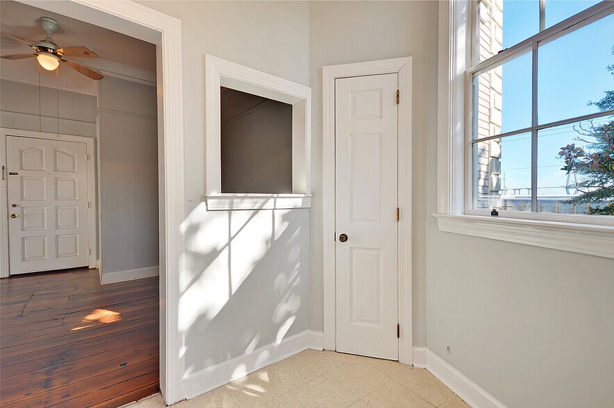 More Photos Of 635 E Bay St, Charleston Office Residential For Lease