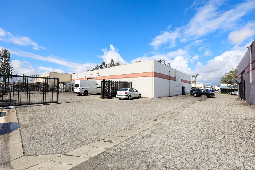 More Photos Of 1940 Frank Stiles St, South El Monte Warehouse For Lease