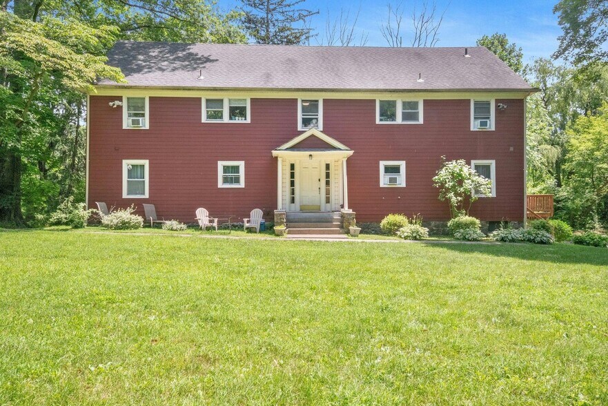 Primary Photo Of 858 Pleasantville Rd, Briarcliff Manor Village Apartments For Sale