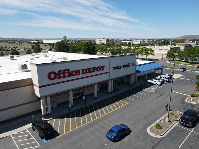 More Photos Of 6501 W Grandridge Blvd, Kennewick Unknown For Lease