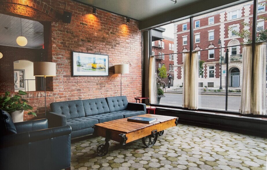 More Photos Of 297 North St, Pittsfield Hotel For Sale