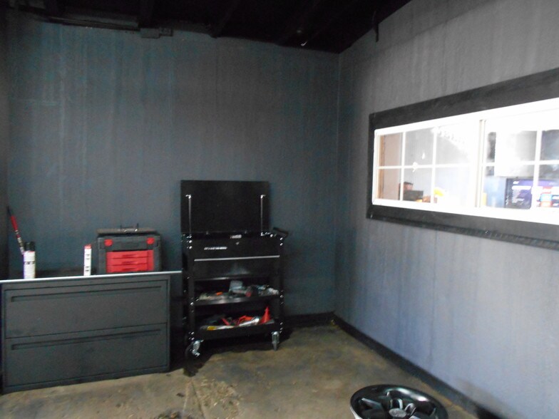 More Photos Of 315 N Locust St, Denton Restaurant For Sale