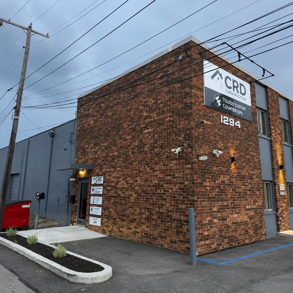 More Photos Of 1298 Conant St, Maumee Warehouse For Lease