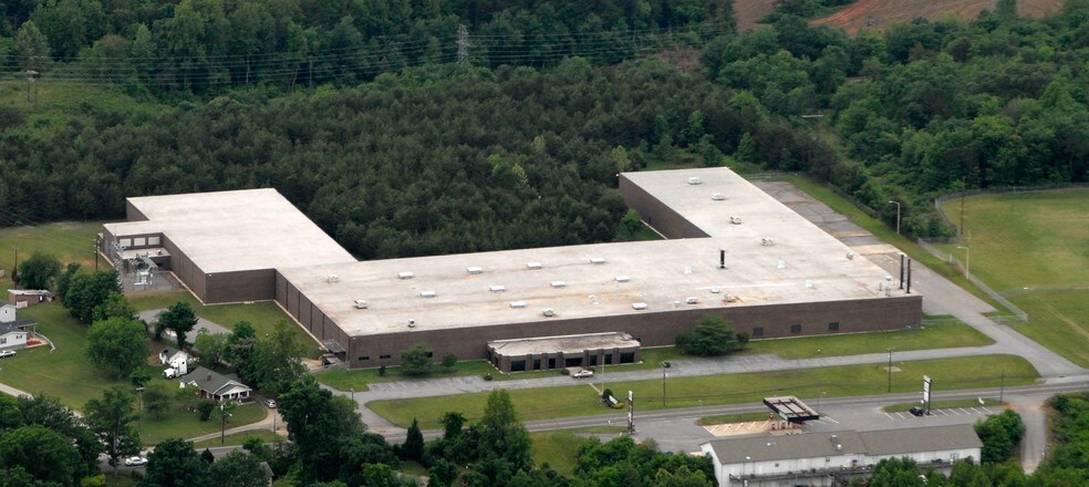 More Photos Of 1901 Main St E, Valdese Manufacturing For Sale