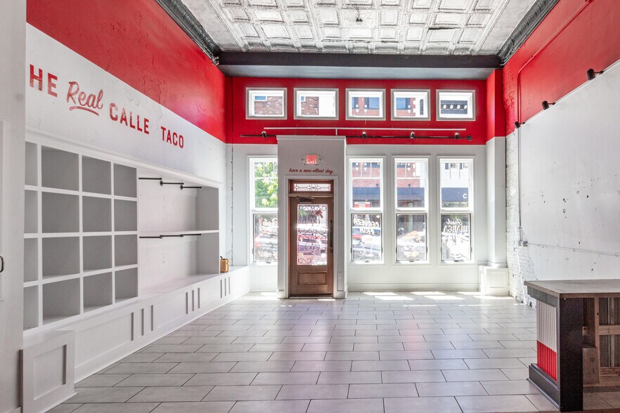More Photos Of 125 Franklin St, Clarksville Storefront Retail Residential For Sale