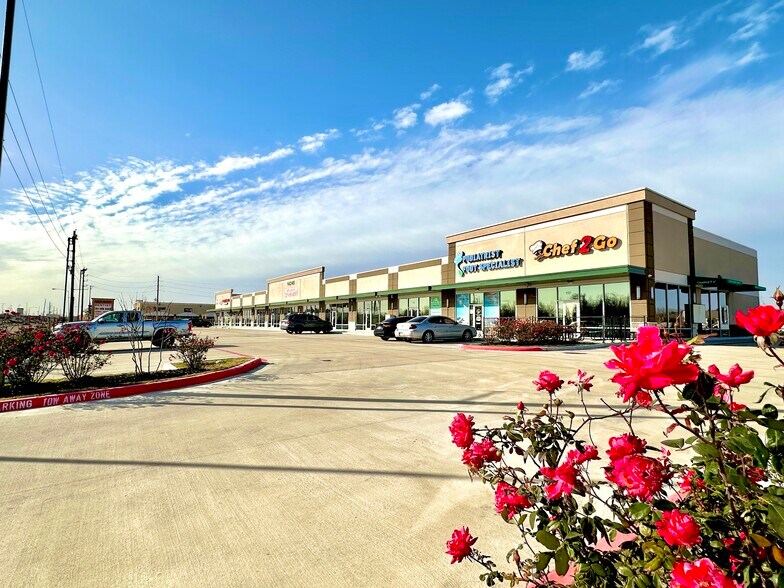 More Photos Of 14248 Bellaire Blvd, Houston General Retail For Lease