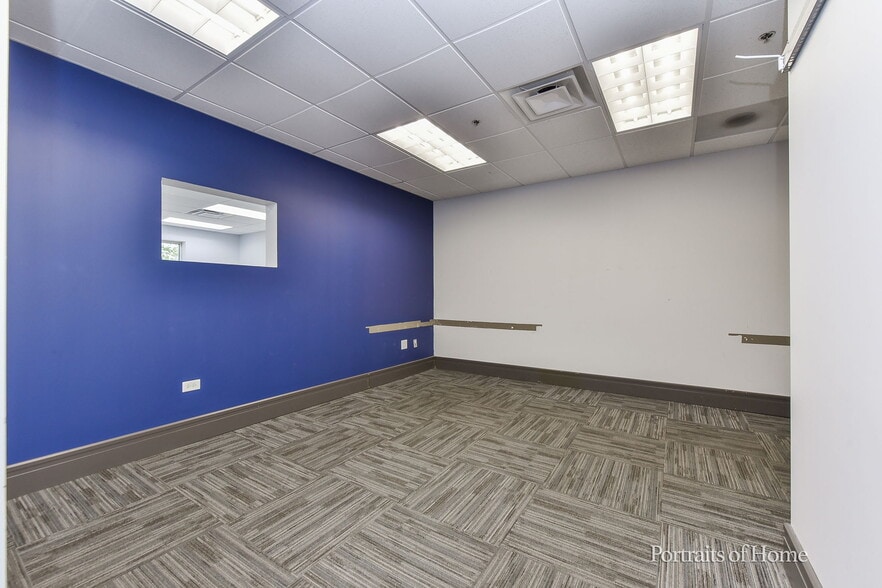 More Photos Of 1585 Beverly Ct, Aurora Warehouse For Sale