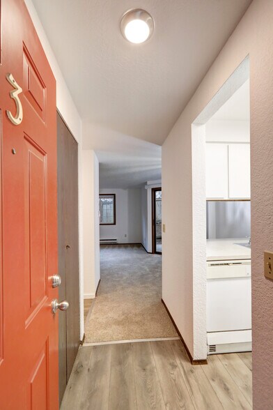 More Photos Of 12607 NE 119th St, Kirkland Apartments For Sale