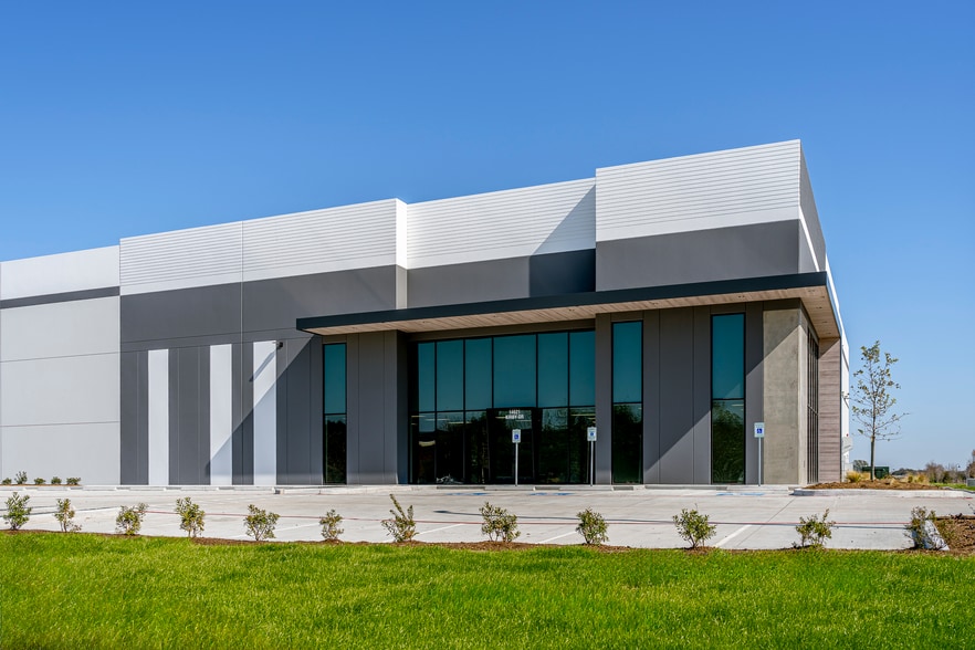 More Photos Of 14621 Kirby Dr, Pearland Unknown For Lease