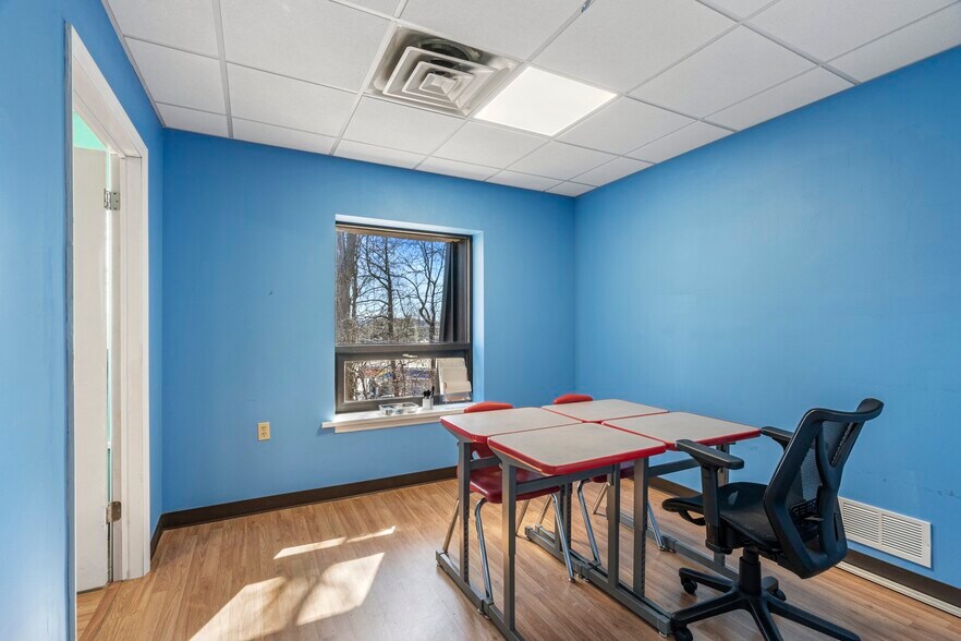 More Photos Of 230 Us Highway 206, Flanders Medical For Sale