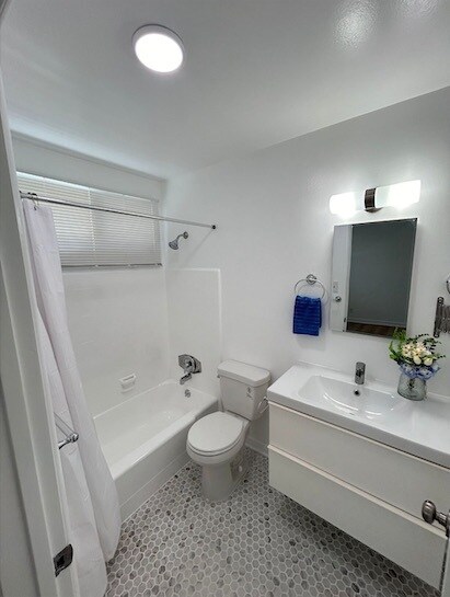 More Photos Of 1453 S Westgate Ave, Los Angeles Apartments For Sale