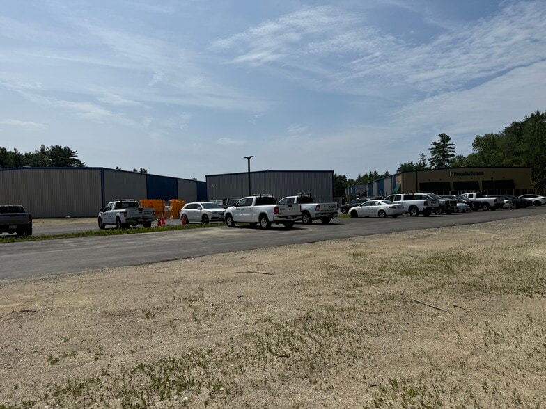 More Photos Of 370 Wareham St, Middleborough Warehouse For Lease