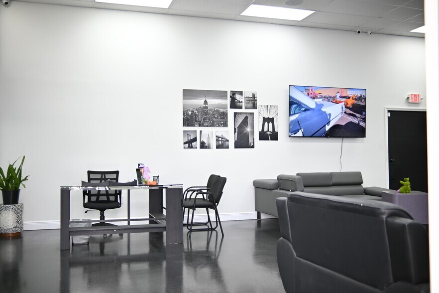 More Photos Of 4200-4250 NW 72nd Ave, Miami Warehouse For Lease