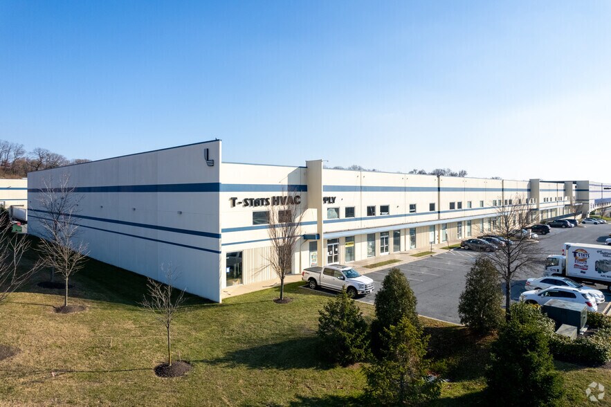 More Photos Of 1901 62nd St, Rosedale Warehouse For Lease