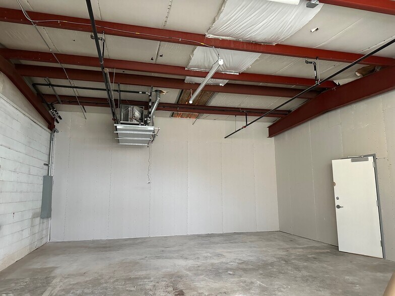 More Photos Of 129 W 2nd St, Edmond Unknown For Lease