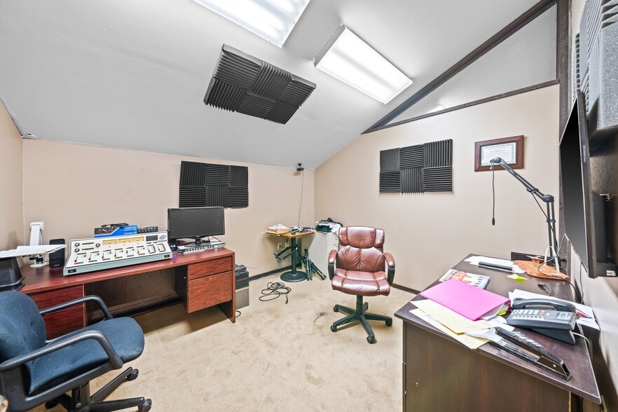 More Photos Of 2125 Sidney Baker St, Kerrville Storefront Retail Office For Sale