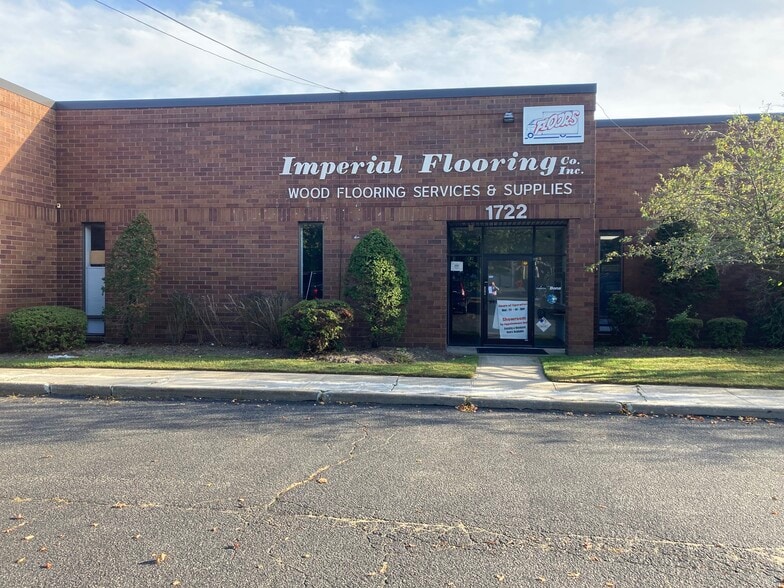 Primary Photo Of 1722 Church St, Holbrook Warehouse For Sale