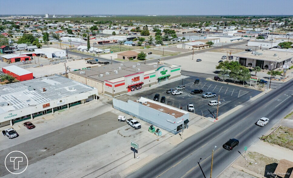 More Photos Of 405 S Main Ave, Monahans Freestanding For Sale