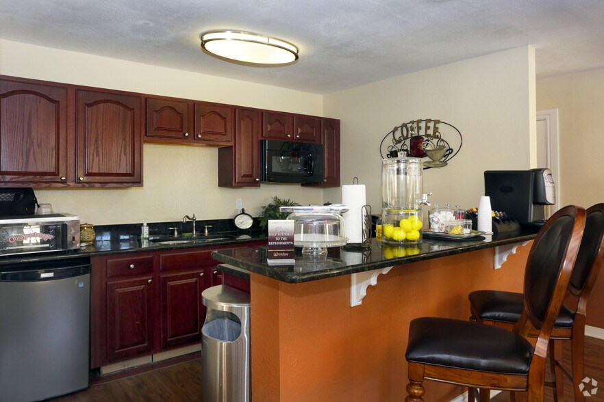 More Photos Of 5473 27th St S, Saint Petersburg Apartments For Sale
