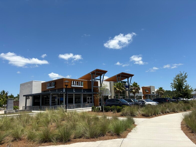 More Photos Of 40 Homegrown Way, Yulee Storefront For Lease