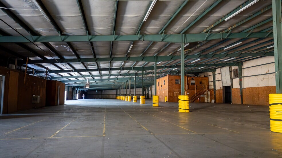 More Photos Of 1139 County Road 67, Myrtle Distribution For Sale