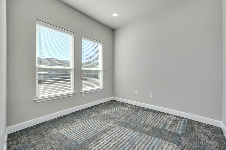 More Photos Of 1101 Satellite Vw, Round Rock Medical For Lease