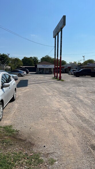 More Photos Of 1952 S Buckner Blvd, Dallas Auto Dealership For Lease