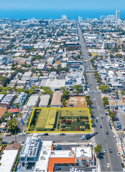 Primary Photo Of 1820 Santa Monica Blvd, Santa Monica Auto Dealership For Sale