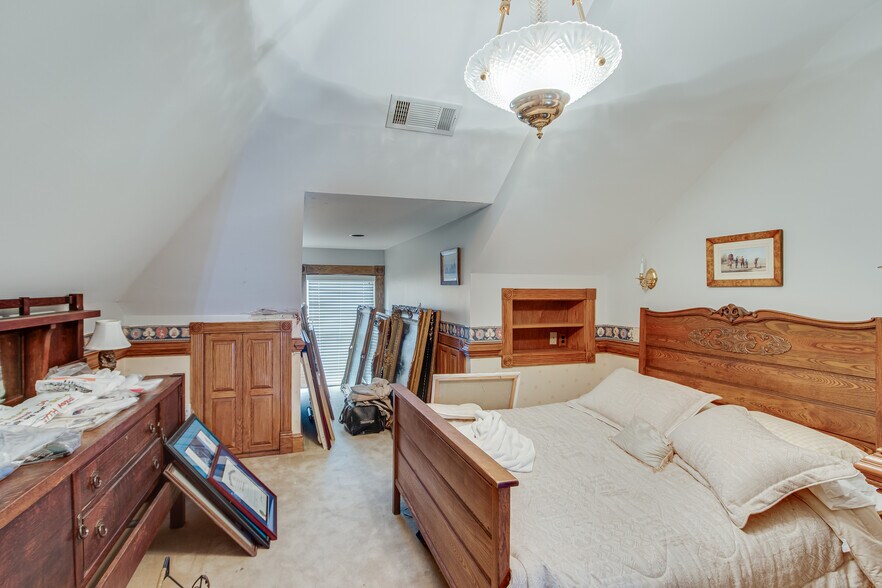 More Photos Of 55 Scott St, Buford Office For Sale