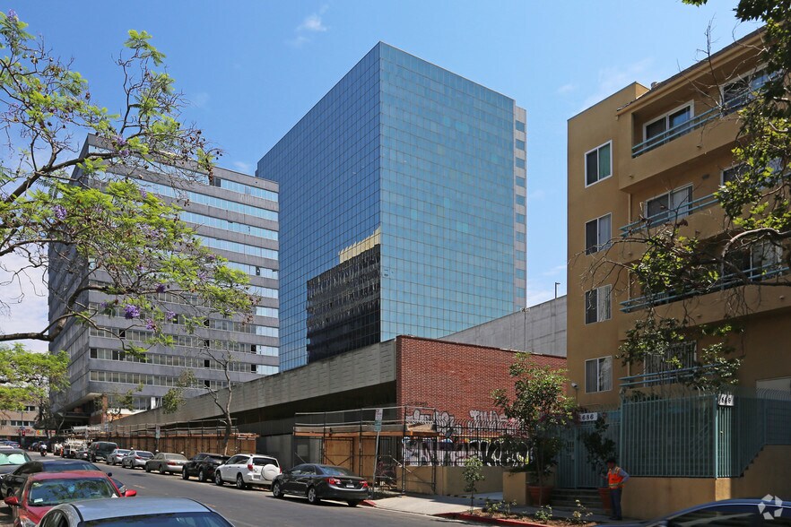 More Photos Of 3530 Wilshire Blvd, Los Angeles Office For Lease