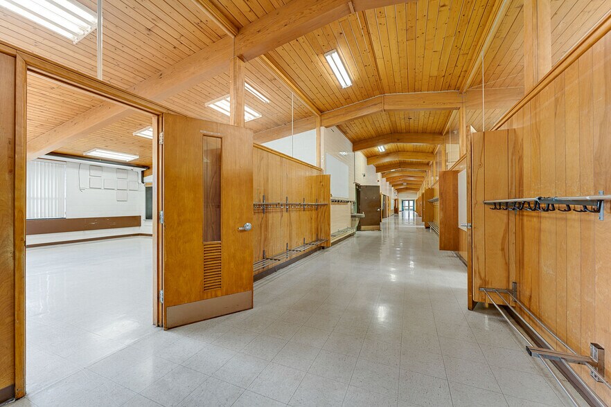 More Photos Of S5864 State Highway 23, Loganville Light Distribution For Sale