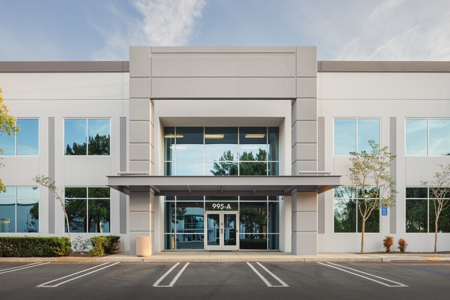 More Photos Of 995 Joshua Way, Vista Manufacturing For Lease