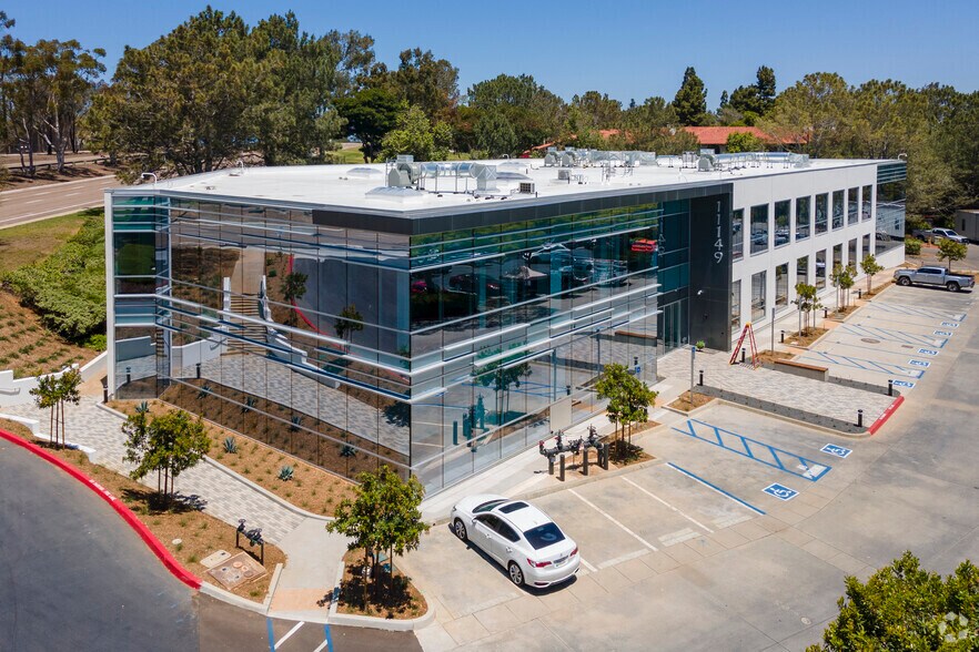 More Photos Of 11149 N Torrey Pines Rd, La Jolla Research And Development For Lease