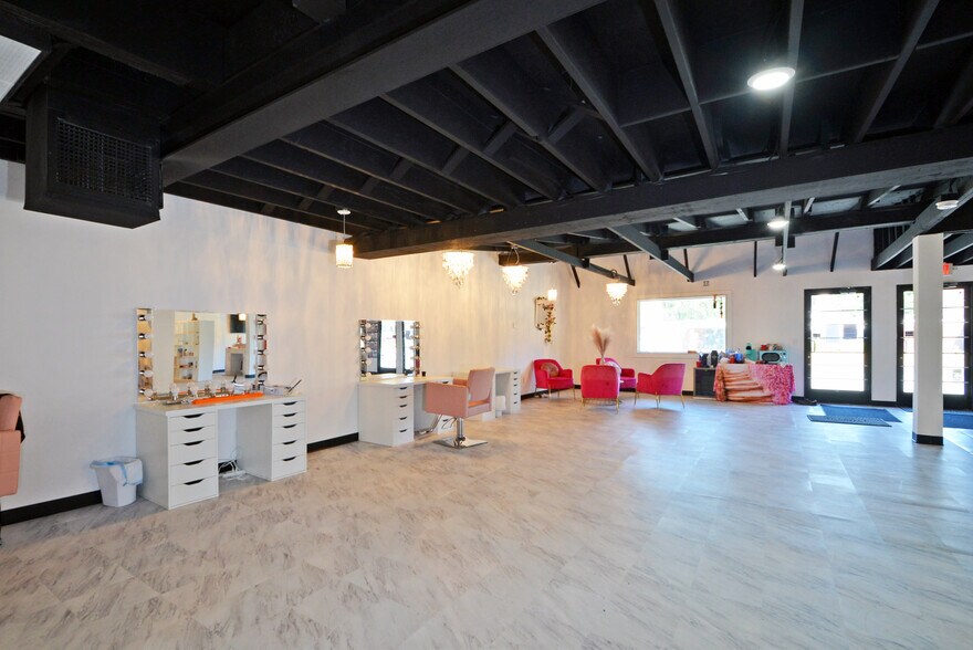 More Photos Of 5491 Adams St, Mounds View Freestanding For Sale