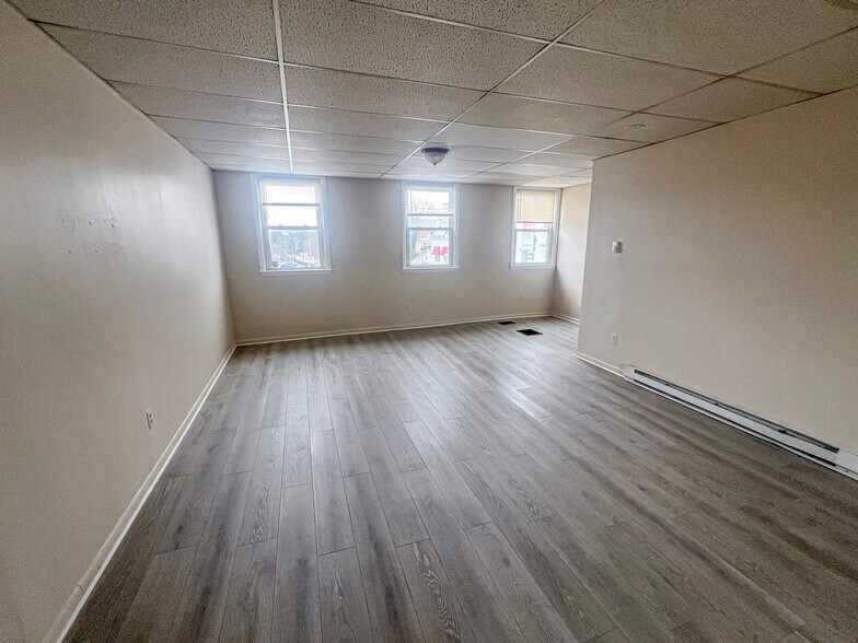More Photos Of 5307 York Rd, Baltimore Storefront Retail Residential For Sale