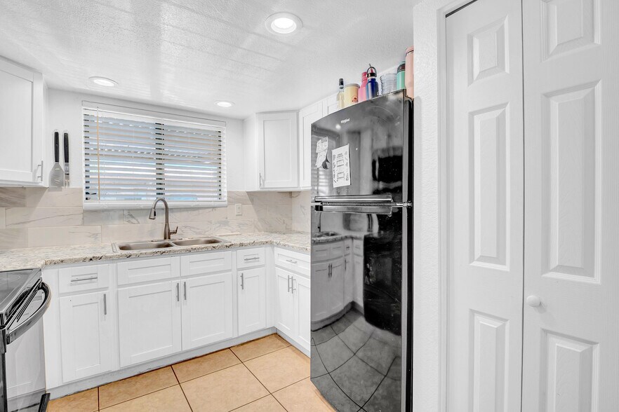 More Photos Of 3027-3045 E Grandview Rd, Phoenix Apartments For Sale