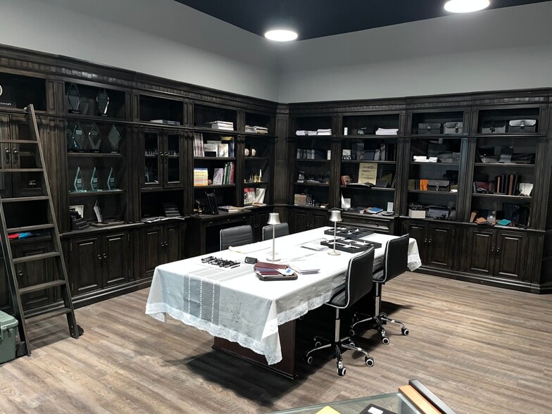 More Photos Of 4550 Preslyn Dr, Raleigh Light Distribution For Sale