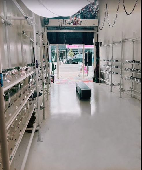 More Photos Of 7611-7615 Melrose Ave, Los Angeles Storefront For Lease