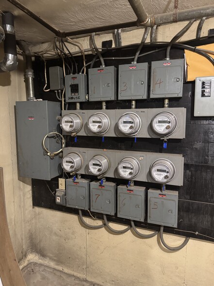 More Photos Of 3853 Delmar Ave, Cincinnati Apartments For Sale