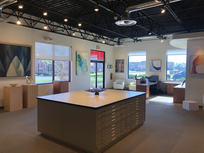 More Photos Of 76 W Seegers, Arlington Heights Warehouse For Sale
