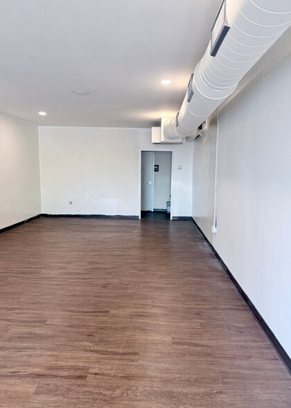 More Photos Of 5402-5406 Lakeside Ave, Richmond Storefront For Lease