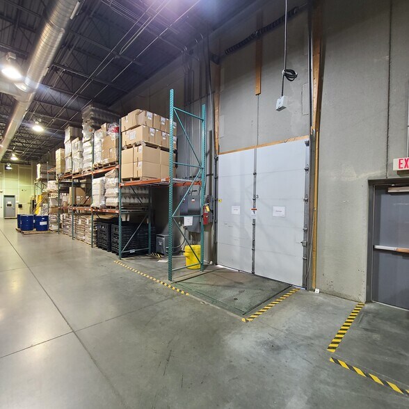 More Photos Of 2400 Pilot Knob Rd, Mendota Heights Light Manufacturing For Lease