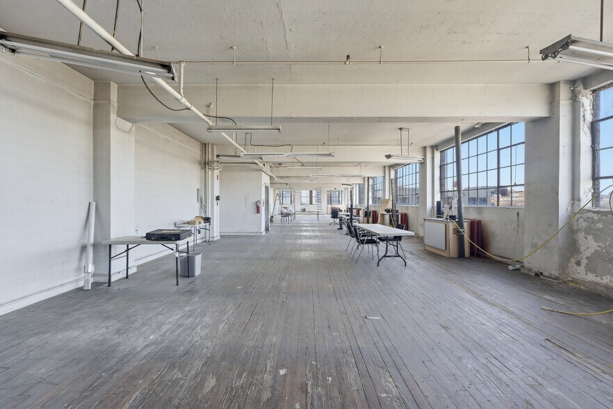 More Photos Of 59 Market St, Newark Office For Sale