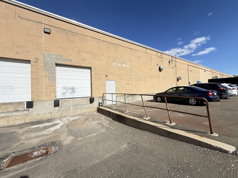 More Photos Of 4 Pin Oak Dr, Branford Research And Development For Lease