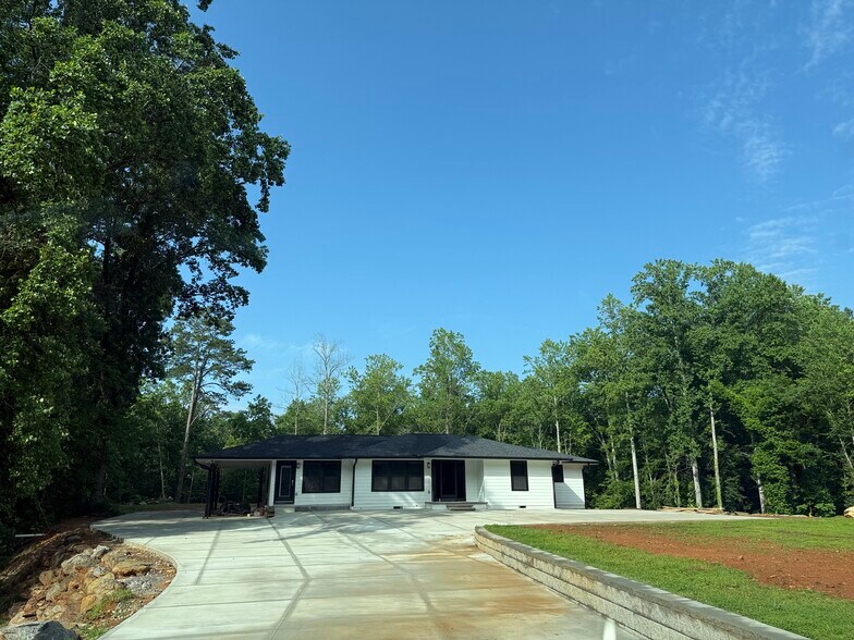 More Photos Of 2521 Reinhardt College Pky, Canton Office For Sale